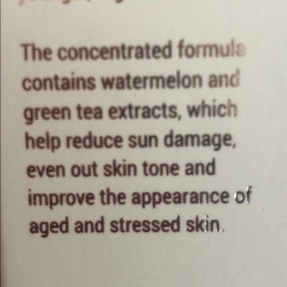 Vitamin C Brightening Booster 🎈HP🎈 - Picture 3 of 3